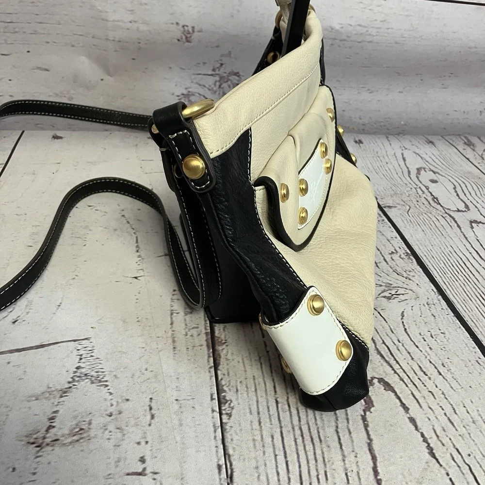 B. Makowsky Handbag Beige Black Leather‎ Crossbody Bag Purse